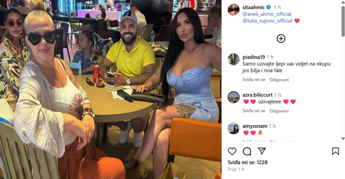 Instagram,