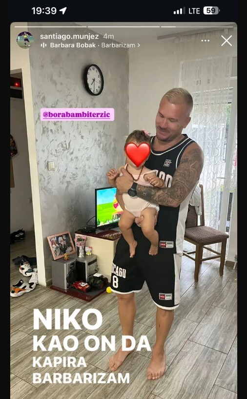 Instagram,
