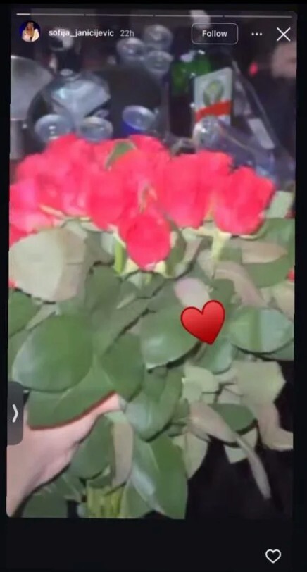 Instagram,