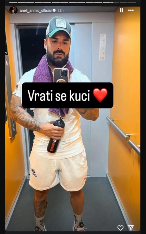 Instagram,