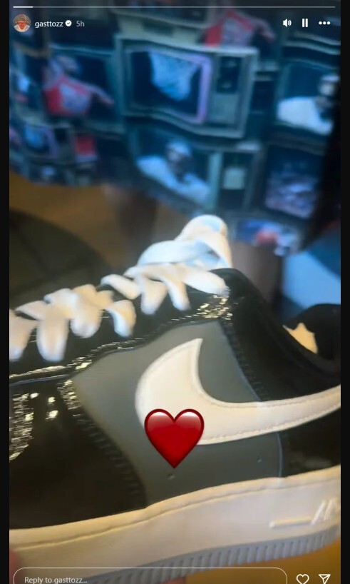 Instagram,