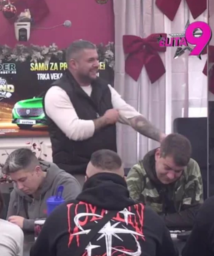 Tvoja mama je flertovala sa mnom i zaboravila bebu: Asmin uništio Hanu i njenu majku (VIDEO) Asmin Durdžić,