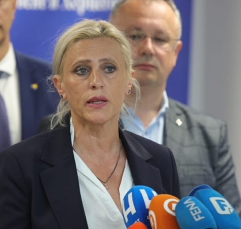 Alma Kratina,