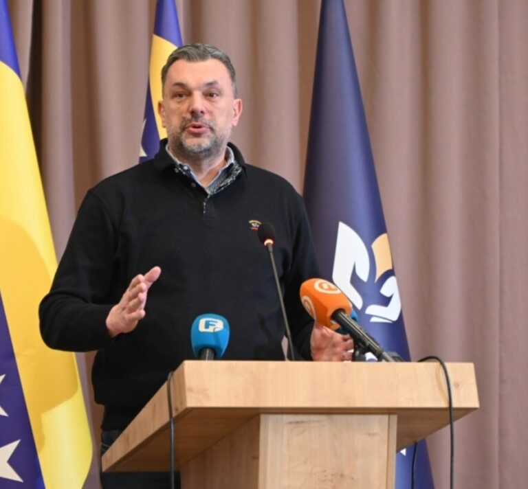 Elmedin Konaković,