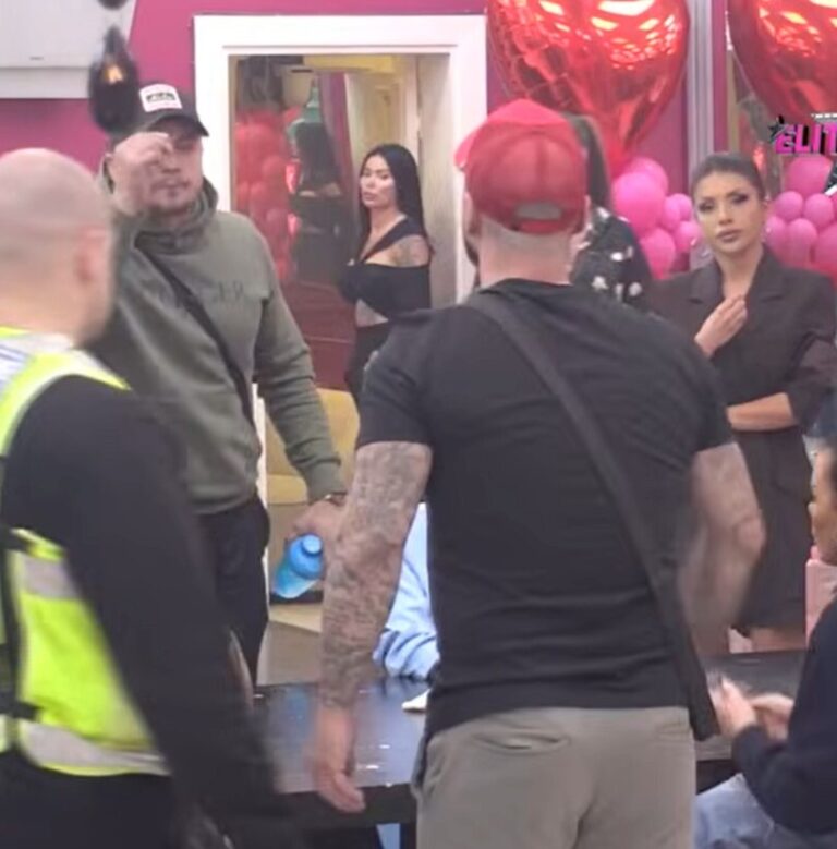 Obezbeđenje hitno uletelo u Belu Kuću: Terza i Luka Vujović napravili karambol (VIDEO) Luka Vujović, Borislav Terzić Terza,