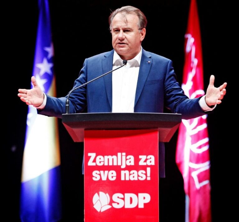 Nermin Nikšić,