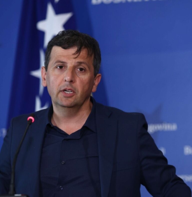 Nebojša Vukanović,