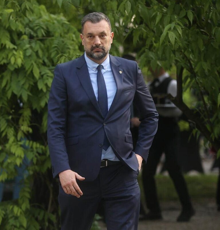 Elmedin Konaković,