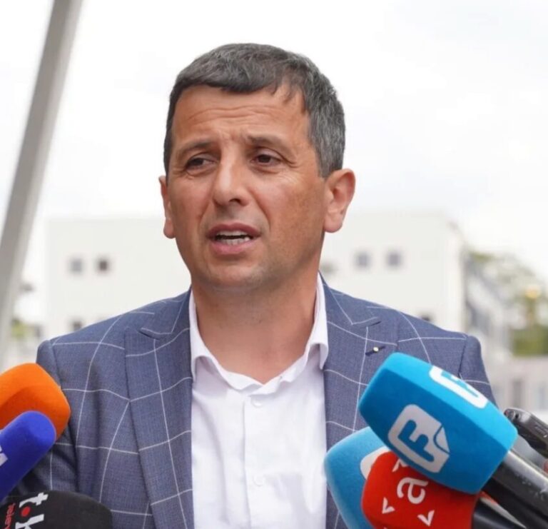 Nebojša Vukanović,
