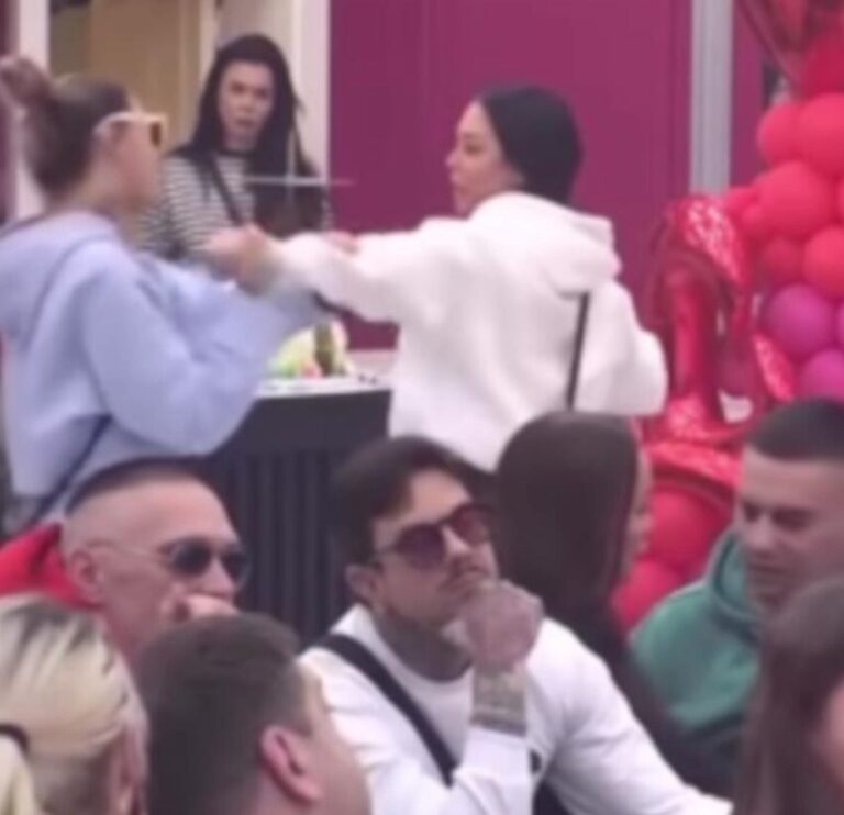 Aneli Ahmić, Maja Marinkovic,