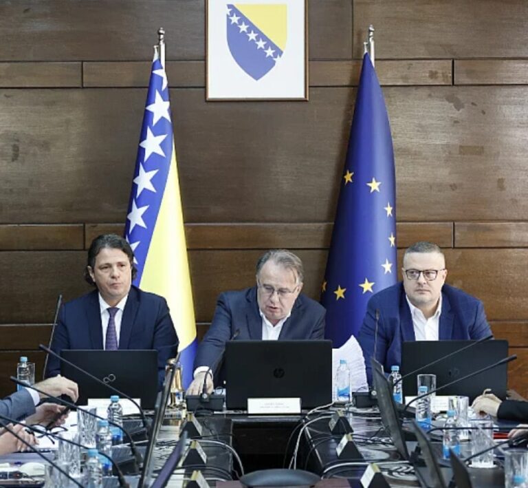 Nermin Nikšić,