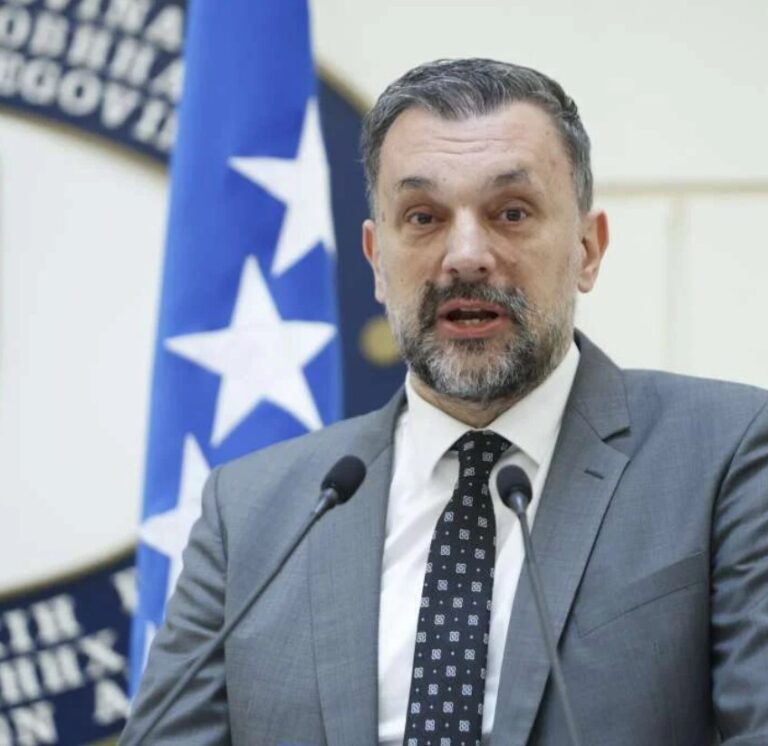Elmedin Konaković,