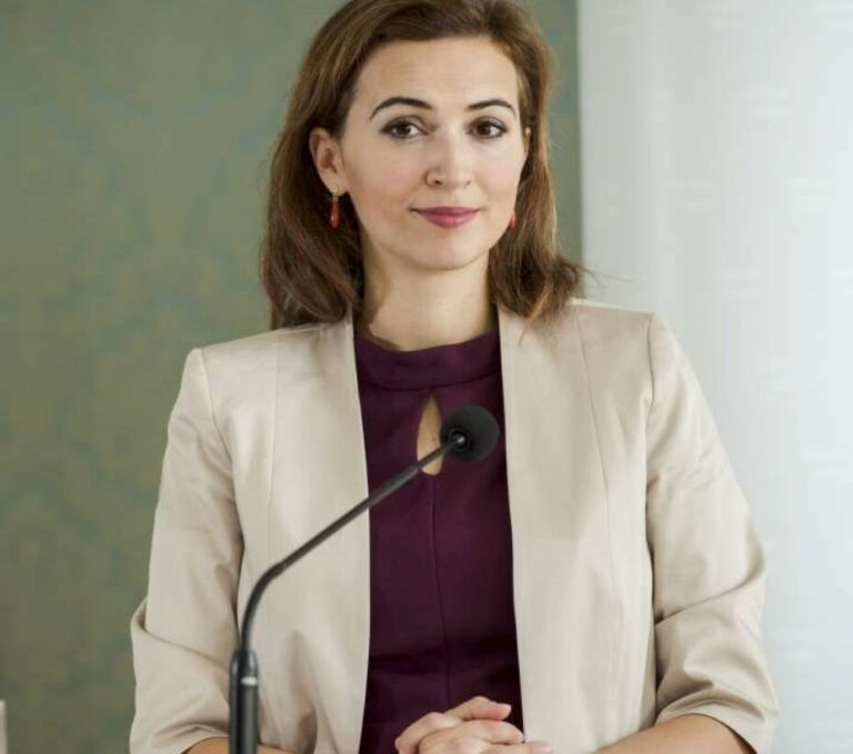 Alma Zadić,