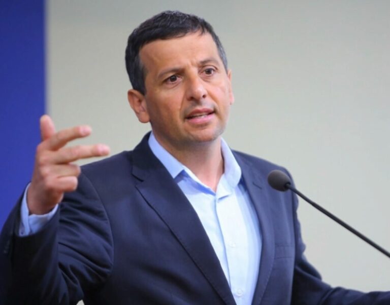 Nebojša Vukanović,