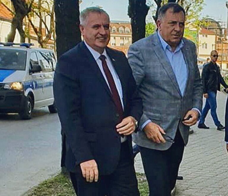 Milorad Dodik, Radovan Višković,