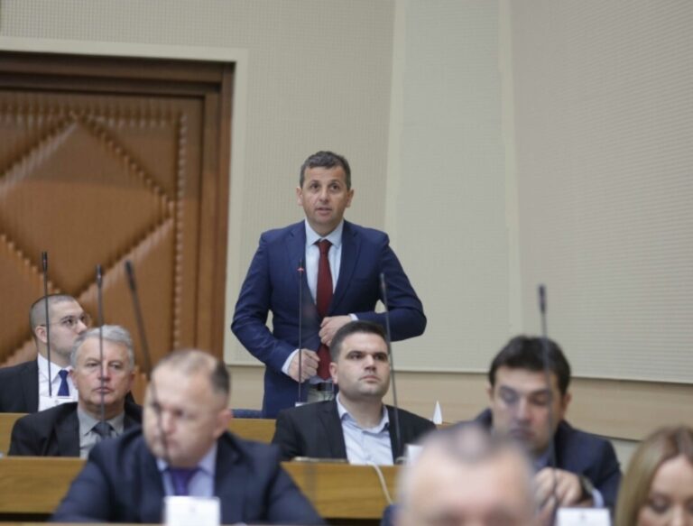 Nebojša Vukanović,