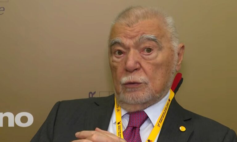 Stjepan Mesić,