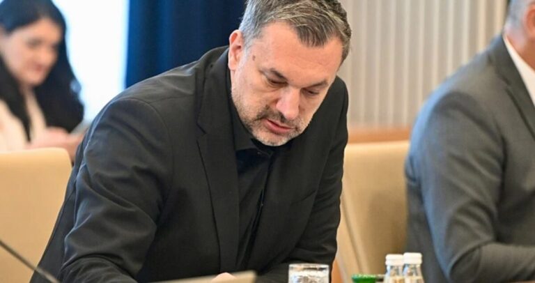 Elmedin Konaković,