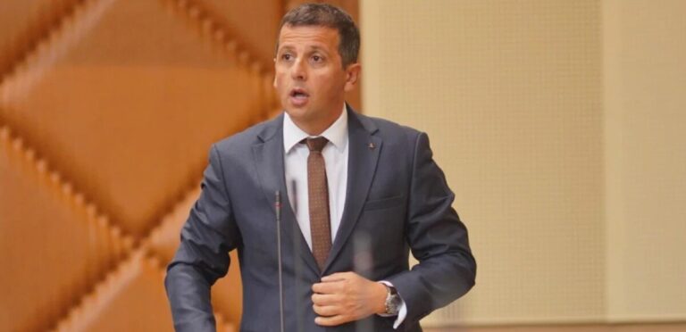 Nebojša Vukanović,