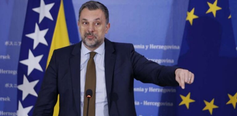 Haos u Ambasadi BiH u Beogradu nakon odluke Elmedina Konakovića: “Onemogućeno podnošenje zahtjeva za vize, putne isprave i boravak” Elmedin Konaković,