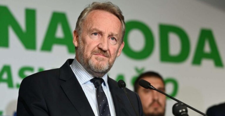 Bakir Izetbegović,